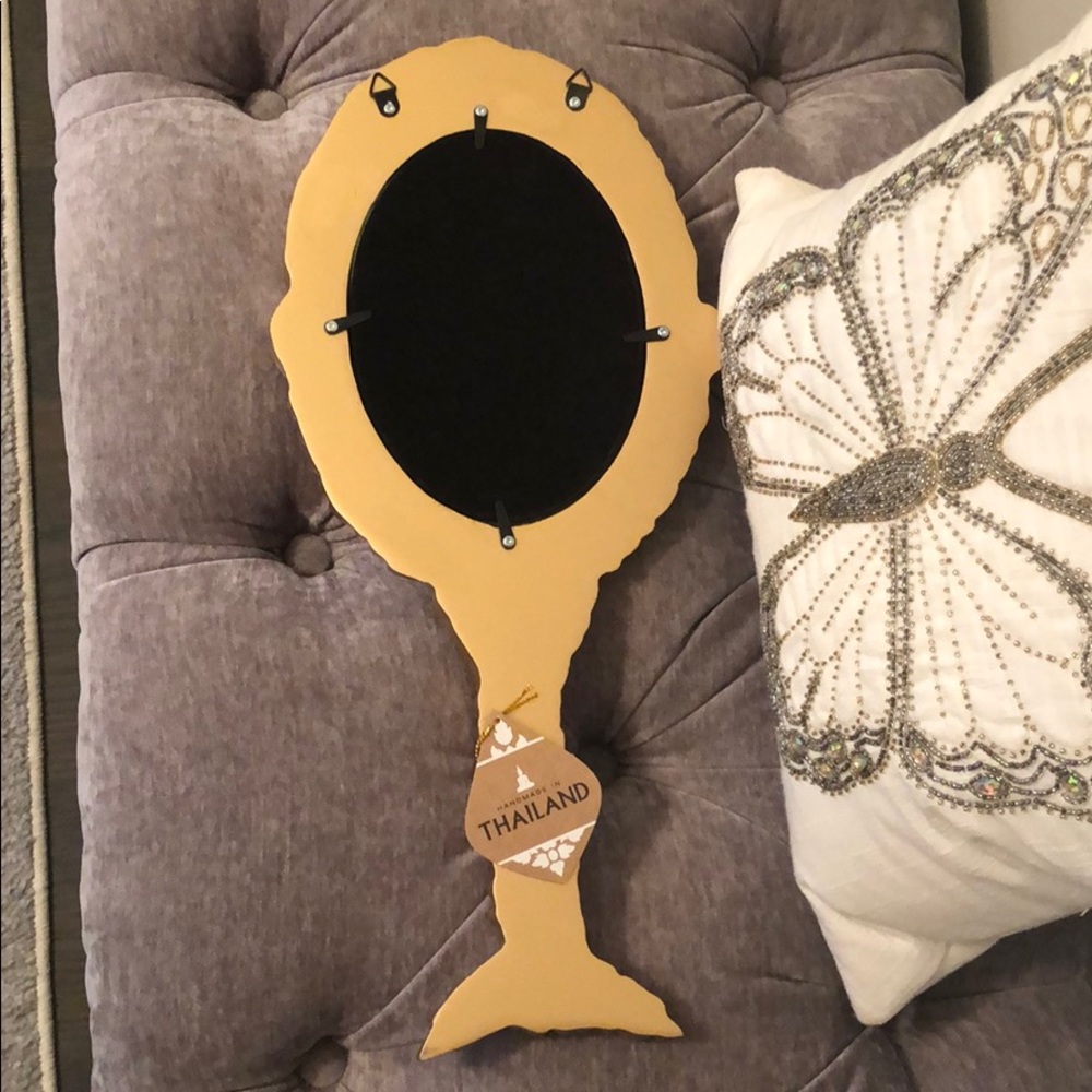 Hand Mirror - Picture 2 of 3